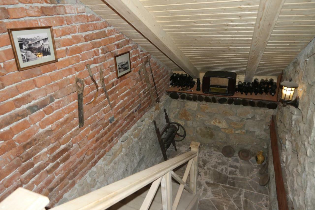 Sun Guest House Kutaisi Exterior photo